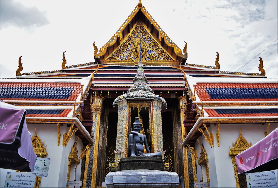 Descubre el Wat Phra Sri Rattana Mahathat en Tailandia - Si Satchanalai District | Secret World Trip Planner