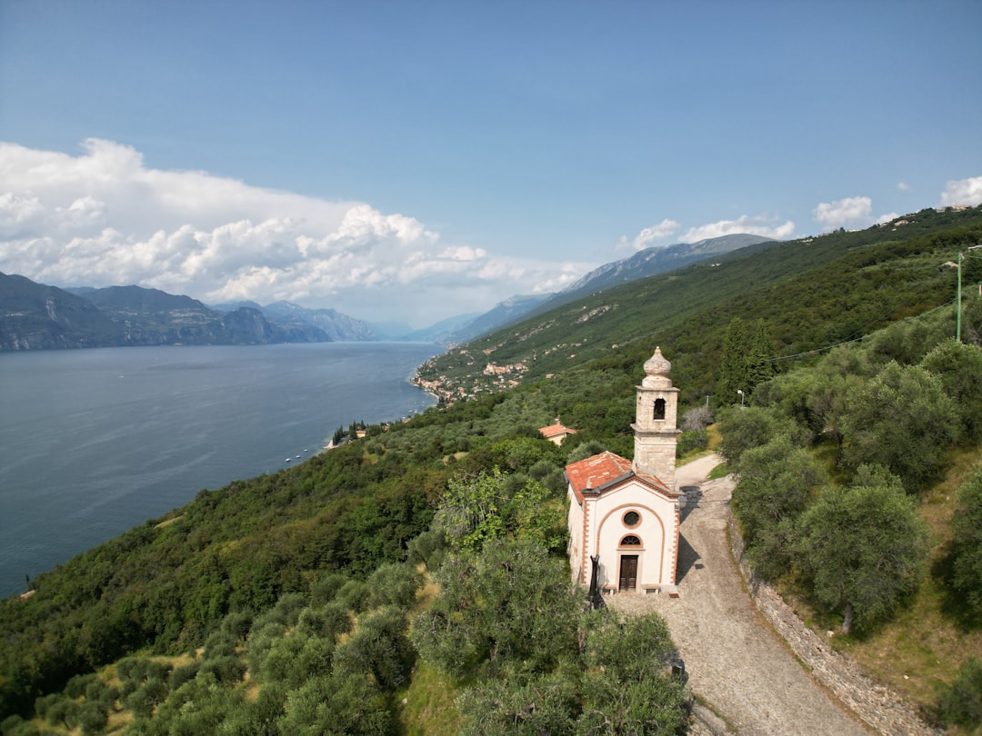 Die Kirche San Giovanni Teologo: Ein verborgenes Juwel in Ohrid - Kocho Racin | Secret World Trip Planner