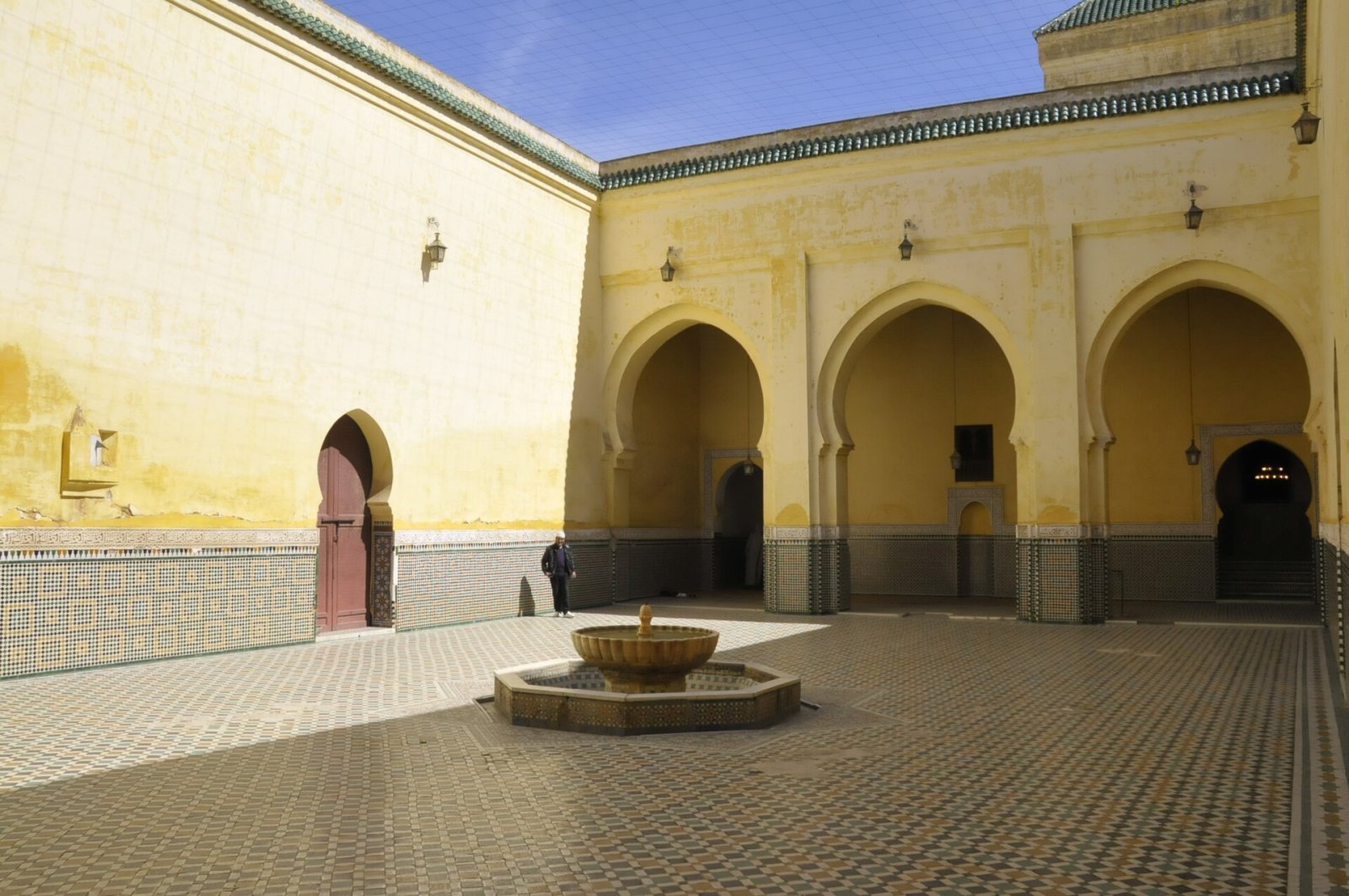 Découvrez le Mausolée de Moulay Ismail à Meknès, Maroc - Tombeau de Moulay Ismail | Secret World Trip Planner