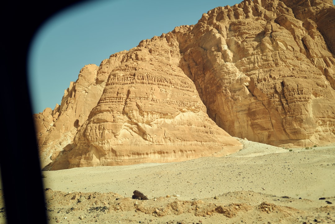 Descubre Jebel Wadi Lehama: una joya natural en Egipto | Secret World Trip Planner