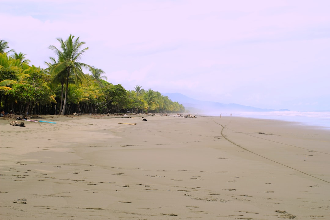 Explorando Playa Blanca: un paraíso natural en Costa Rica - Herradura | Secret World Trip Planner