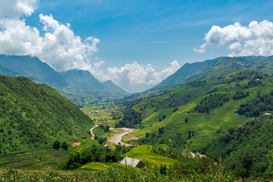 Entdecken Sie die Schönheit von Phou Den Din, einem Naturparadies in Vietnam — Muong Nhe