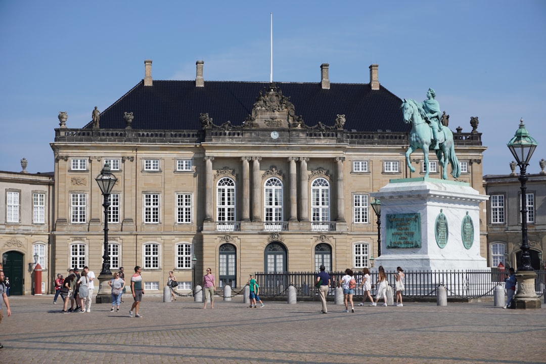 Découvrir The Lion and the Horse : Un Voyage dans la Culture Danoise - Gothersgade 101 | Secret World Trip Planner
