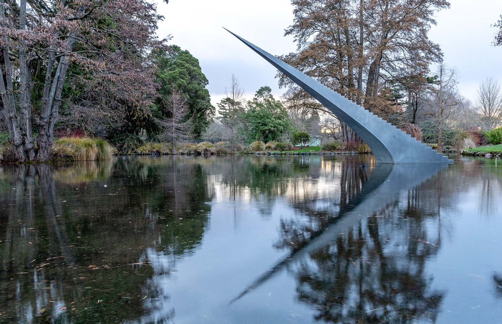 Diminuer et Ascendre : Une Illusion Optique dans les Jardins Botaniques de Christchurch - Christchurch | Secret World Trip Planner