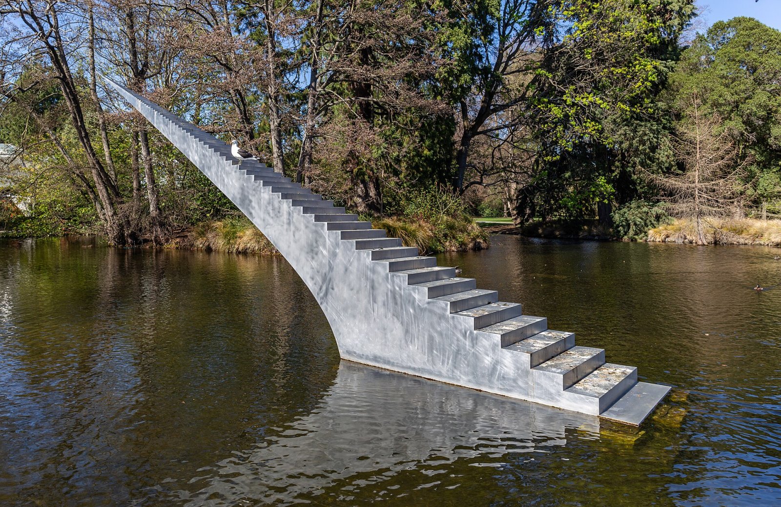 Diminuer et Ascendre : Une Illusion Optique dans les Jardins Botaniques de Christchurch - Christchurch | Secret World Trip Planner