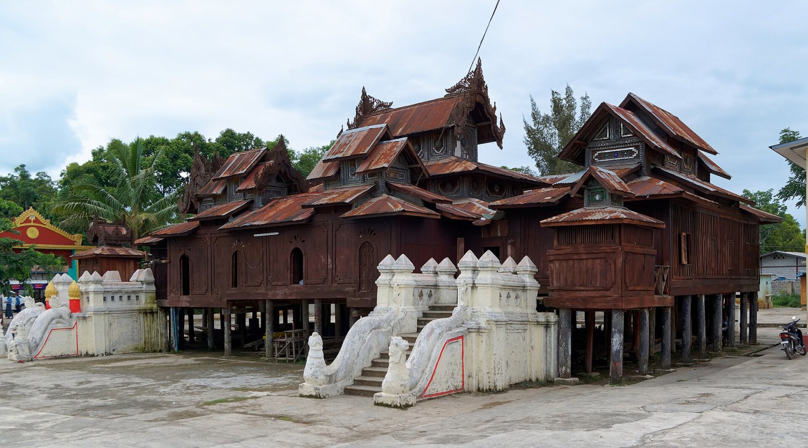 Descubriendo Shwe Yan Pyay: un tesoro cultural de Myanmar - Nyaungshwe | Secret World Trip Planner