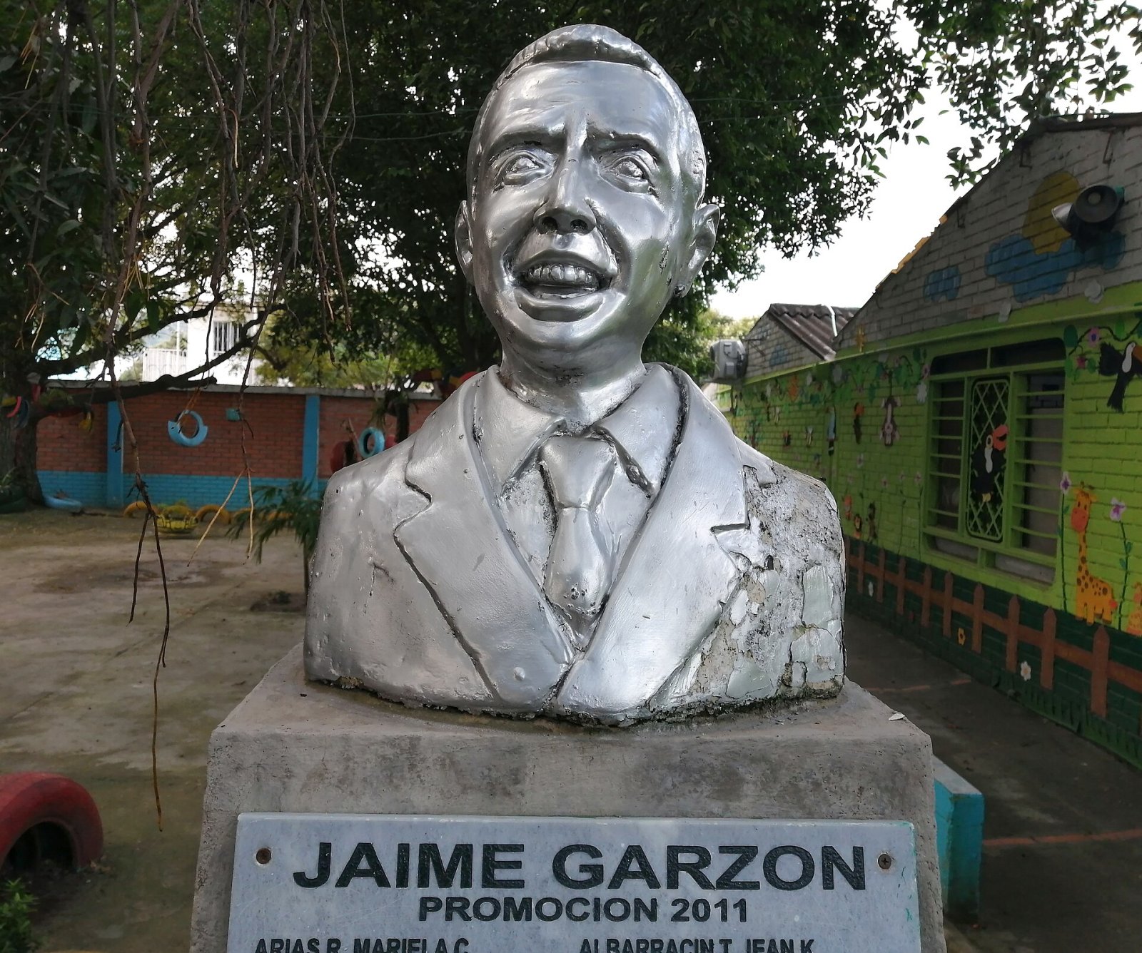 Jaime Garzón: un símbolo de la sátira política colombiana - Bogotá | Secret World Trip Planner