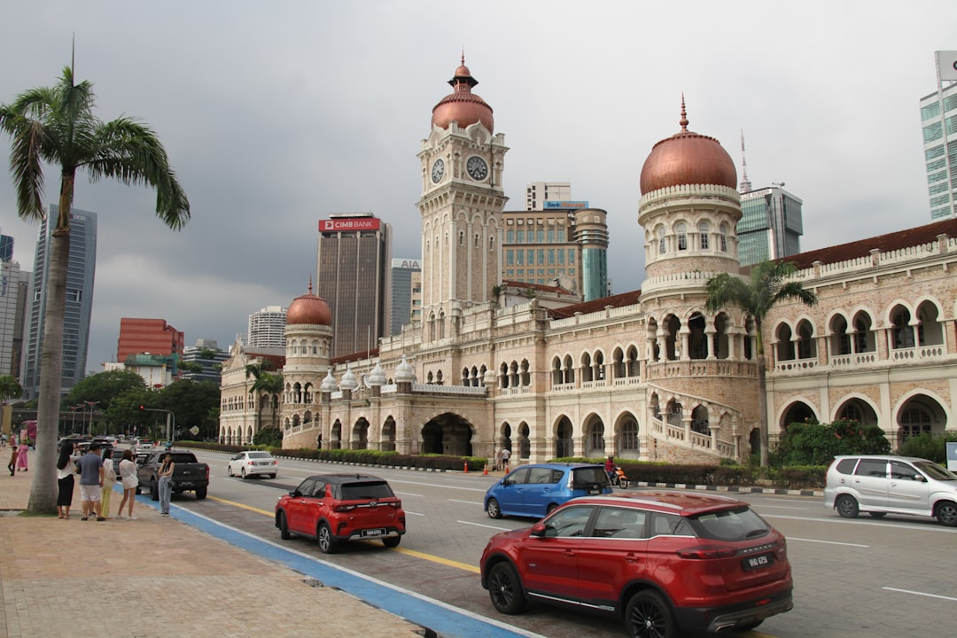 Scopri la Torre dell'Orologio in Malesia: Storia e Fascino - Labuan | Secret World Trip Planner