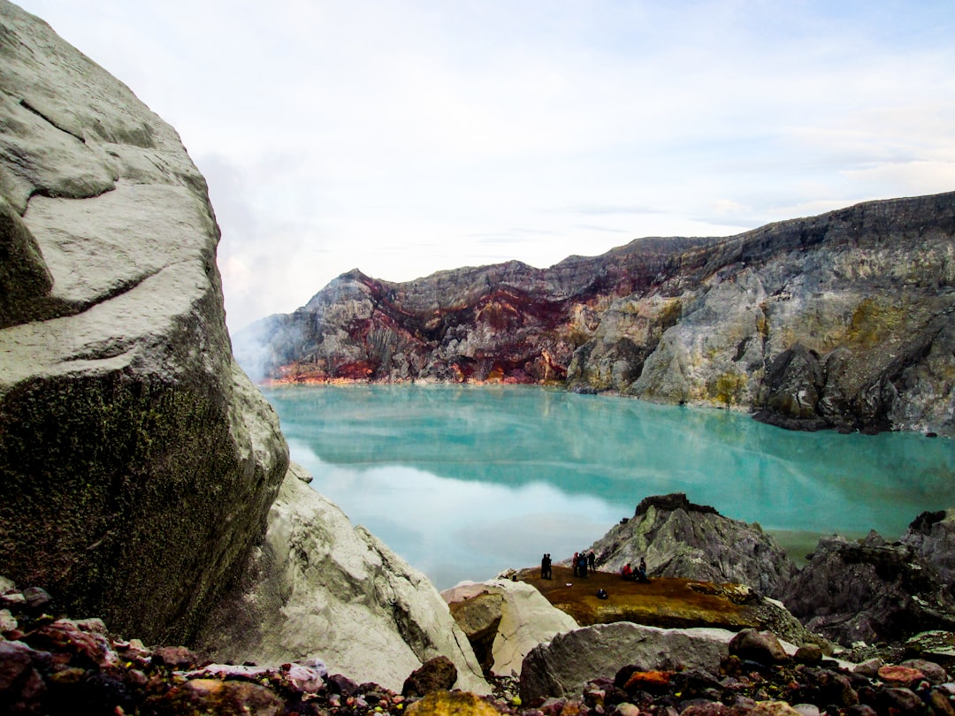 Cratère Ijen : le lac acide turquoise de Java Est - Kabupaten Banyuwangi | Secret World Trip Planner