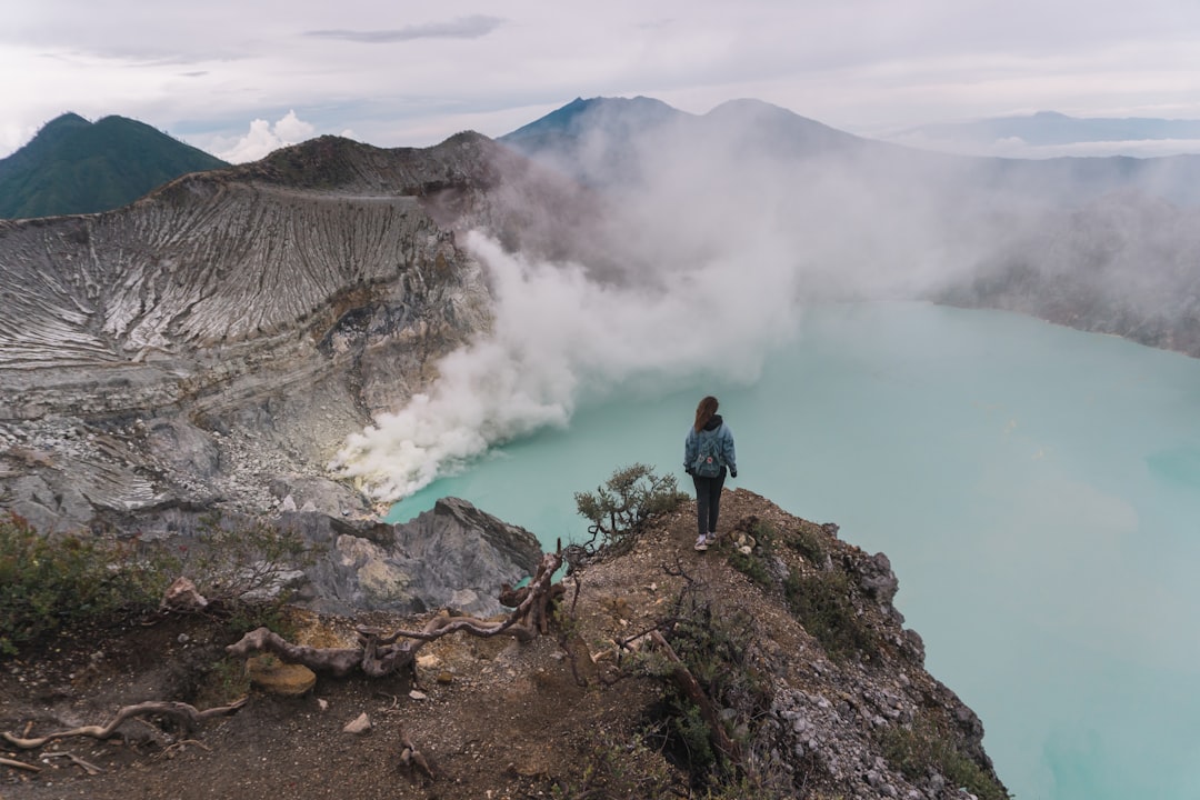 Cráter Ijen: el lago ácido turquesa de Java Este - Kabupaten Banyuwangi | Secret World Trip Planner