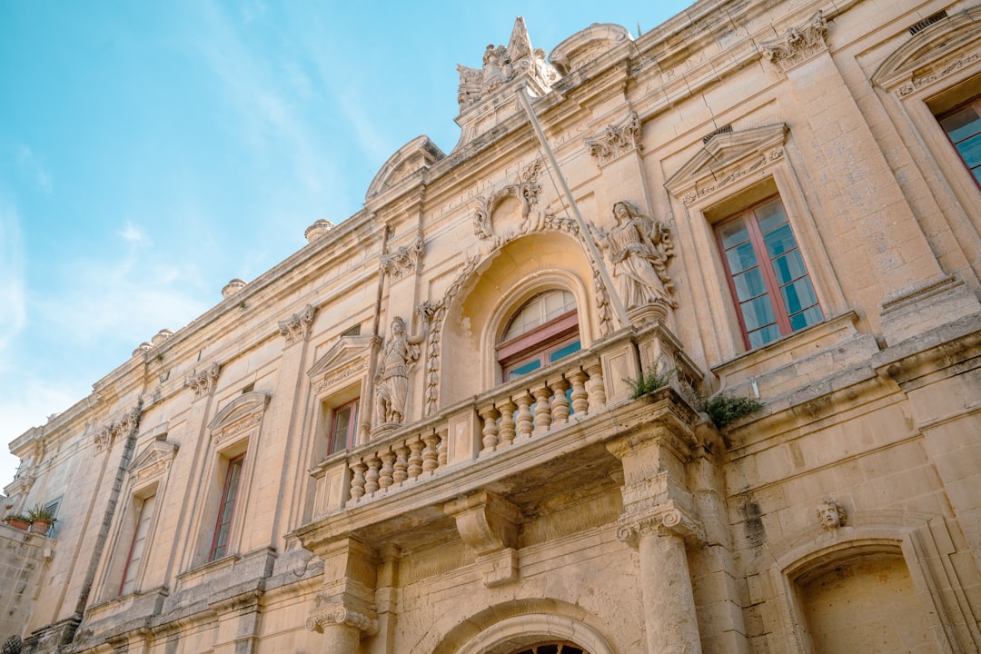 Descubre el Palacio del Inquisidor en Vittoriosa, Malta - 1 Triq Il-Mina Kbira | Secret World Trip Planner