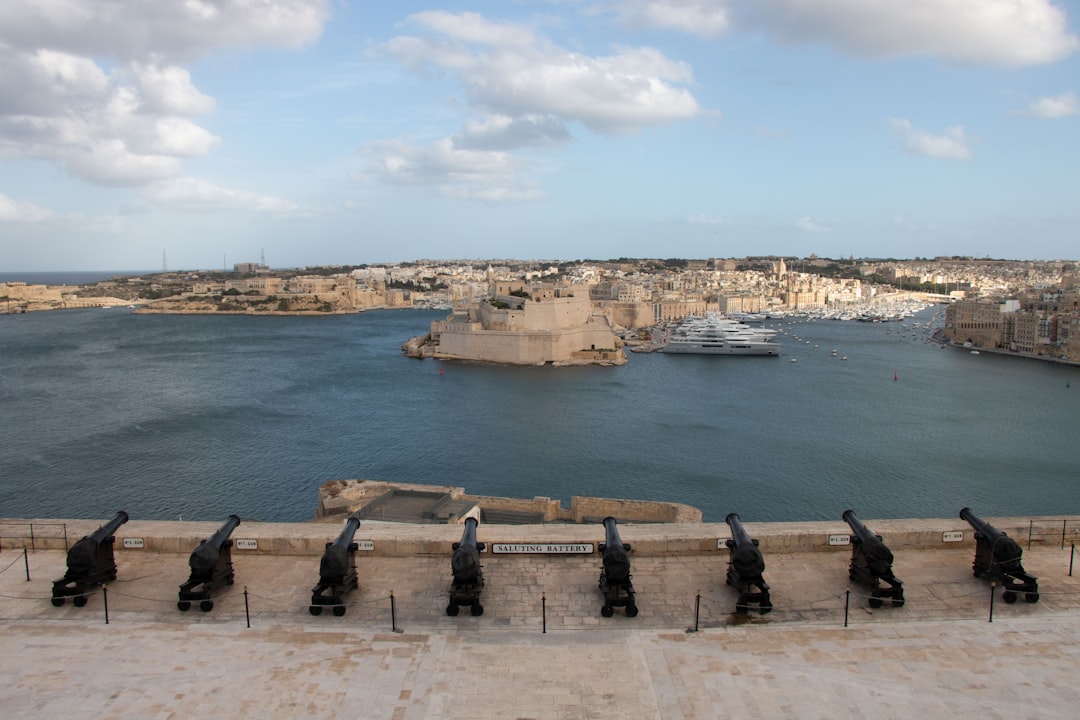 Découvrez les Lascaris War Rooms à Malte : histoire et culture - VGV7+X4 Valletta | Secret World Trip Planner