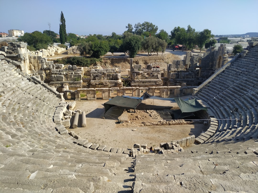 Teatro di Kourion: spettacoli sul mare di Cipro - MV7Q+P49 4620 | Secret World Trip Planner