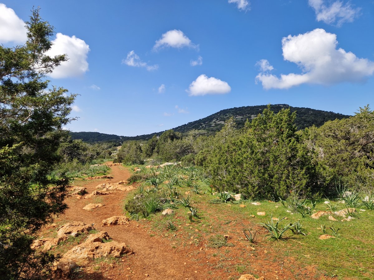 Sendero de Afrodita: trekking salvaje en Chipre - Rd To Fontana Amoroza | Secret World Trip Planner