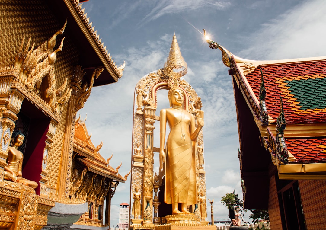 发现Wat Salut：泰国的文化瑰宝 - Bang Phli District | Secret World Trip Planner