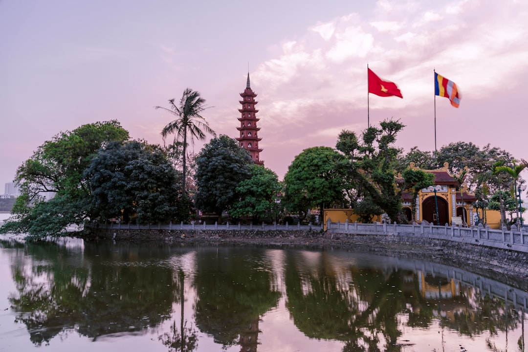 Entdecken Sie das Trúc Lâm Kloster: Ein Ort der Spiritualität in Vietnam - Lâm Viên - Đà Lạt | Secret World Trip Planner