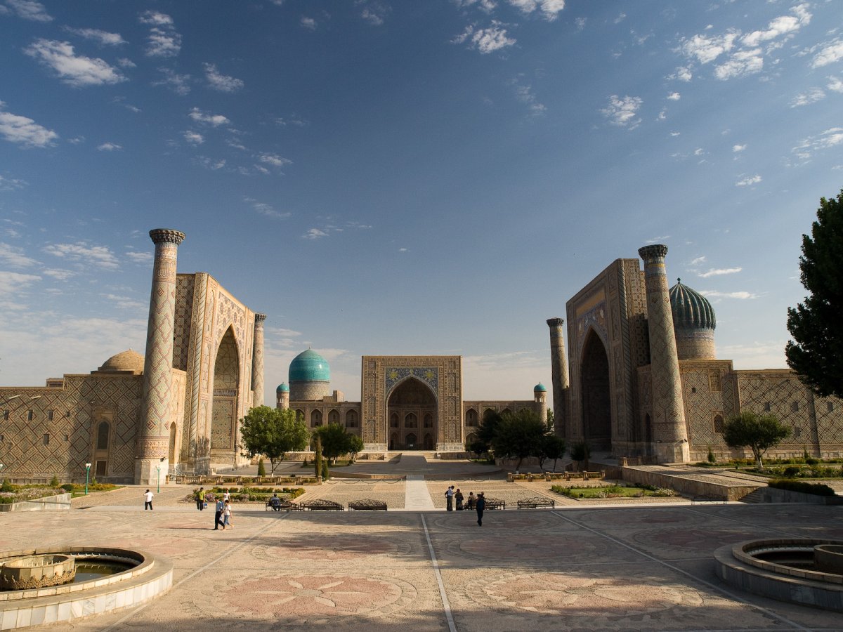 Piazza Registan di Samarcanda: tre madrase da sogno - 140101 | Secret World Trip Planner