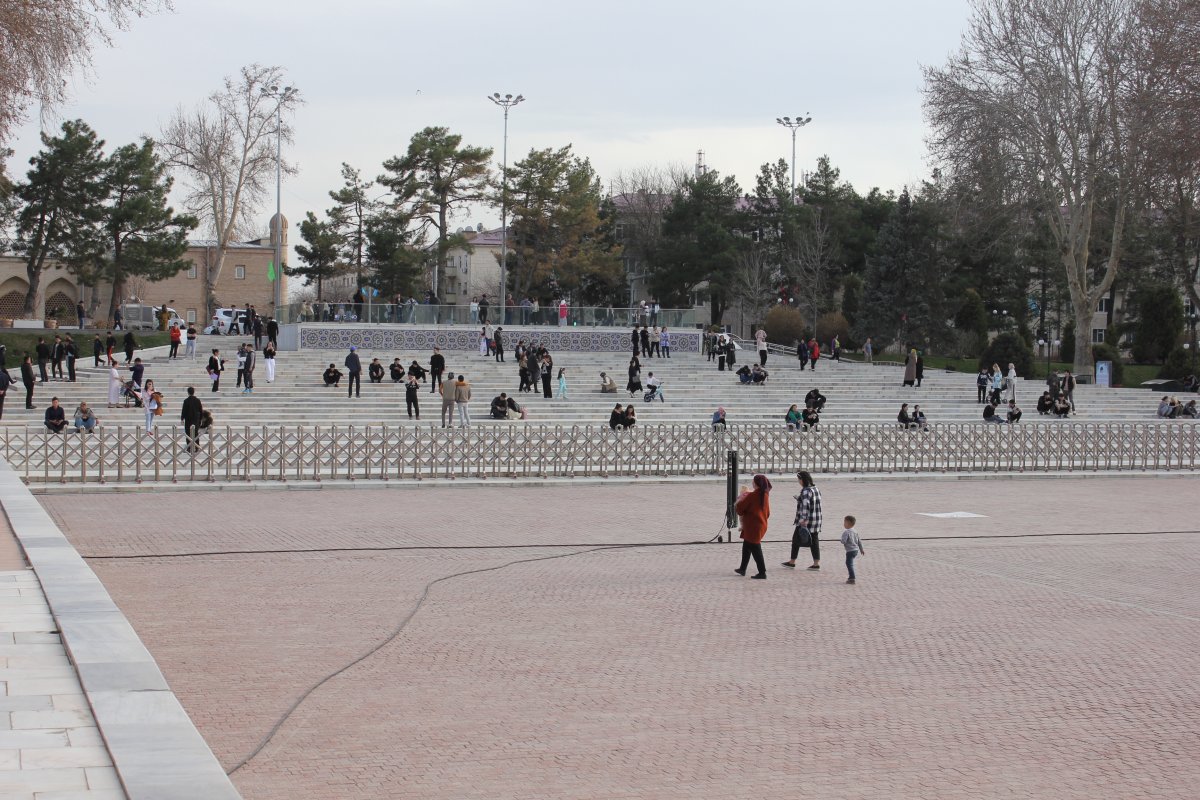 Piazza Registan in Samarkand: drei Traum-Madrasa - 140101 | Secret World Trip Planner