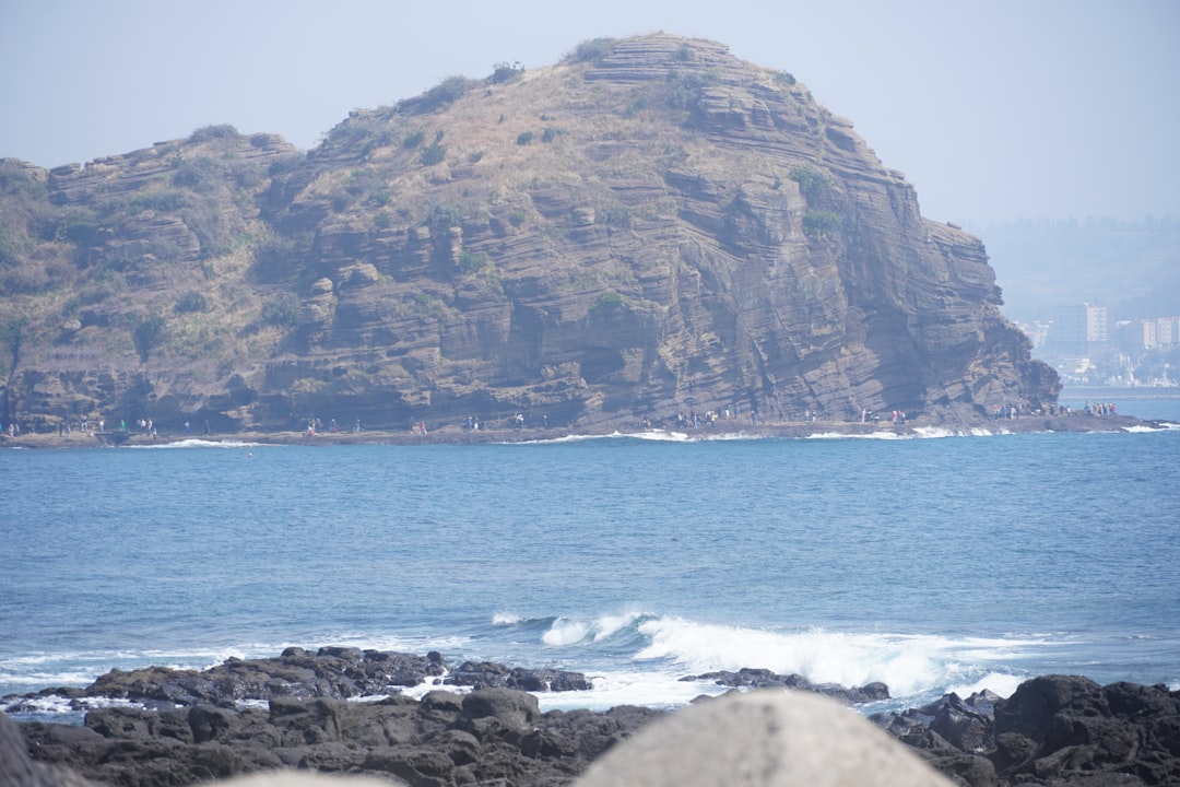 Manjanggul : explorez le tube de lave de Jeju - Cheju | Secret World Trip Planner