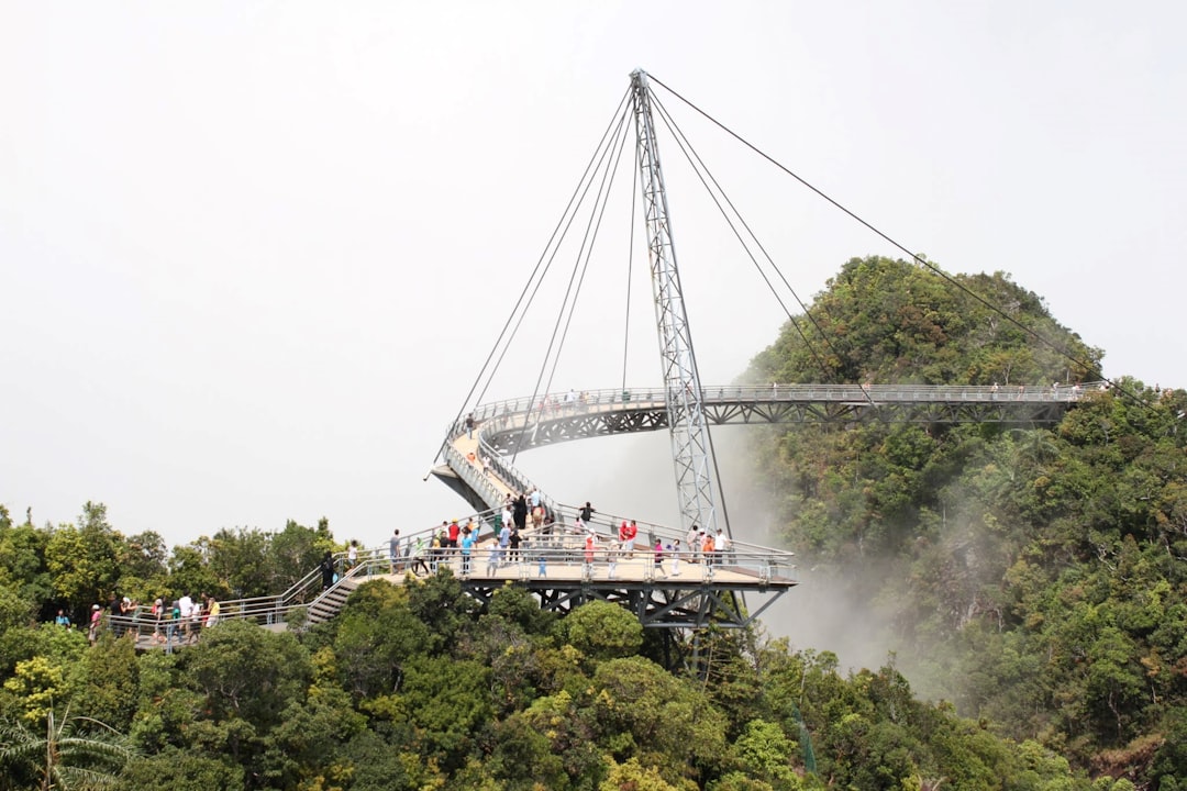 Langkawi Sky Bridge : le pont courbé à 700 mètres - 07000 Langkawi | Secret World Trip Planner