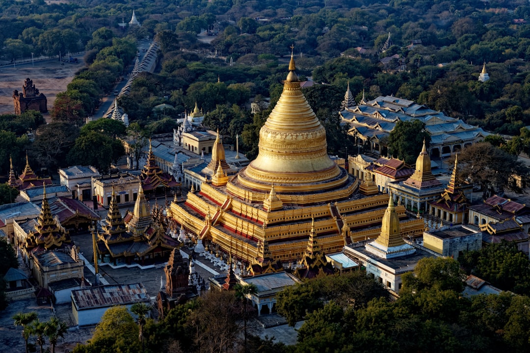 Scoprire il 2000: Un Anno di Riflessione e Cambiamento - Nyaung-U | Secret World Trip Planner