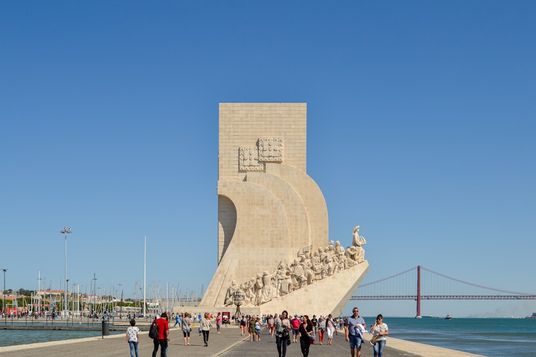 Monumento ao Trabalhador: Symbol der Hingabe und Kunst in Portugal - Funchal | Secret World Trip Planner