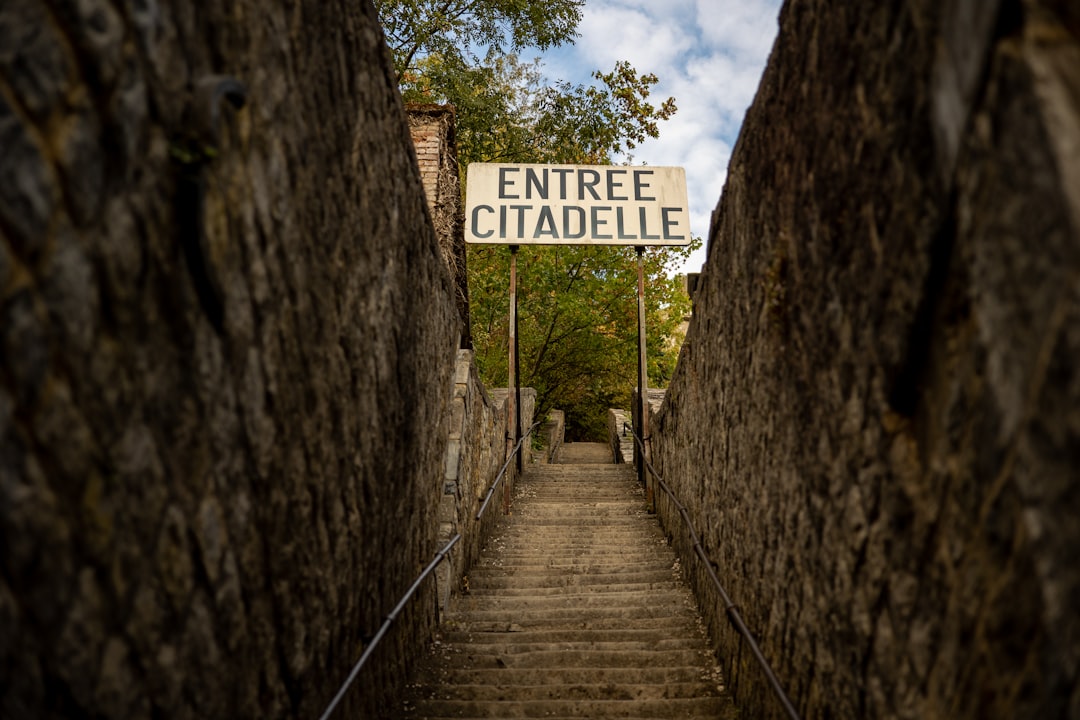Chemin de la Mâture: sendero tallado en roca - Chem. de la Mâture | Secret World Trip Planner