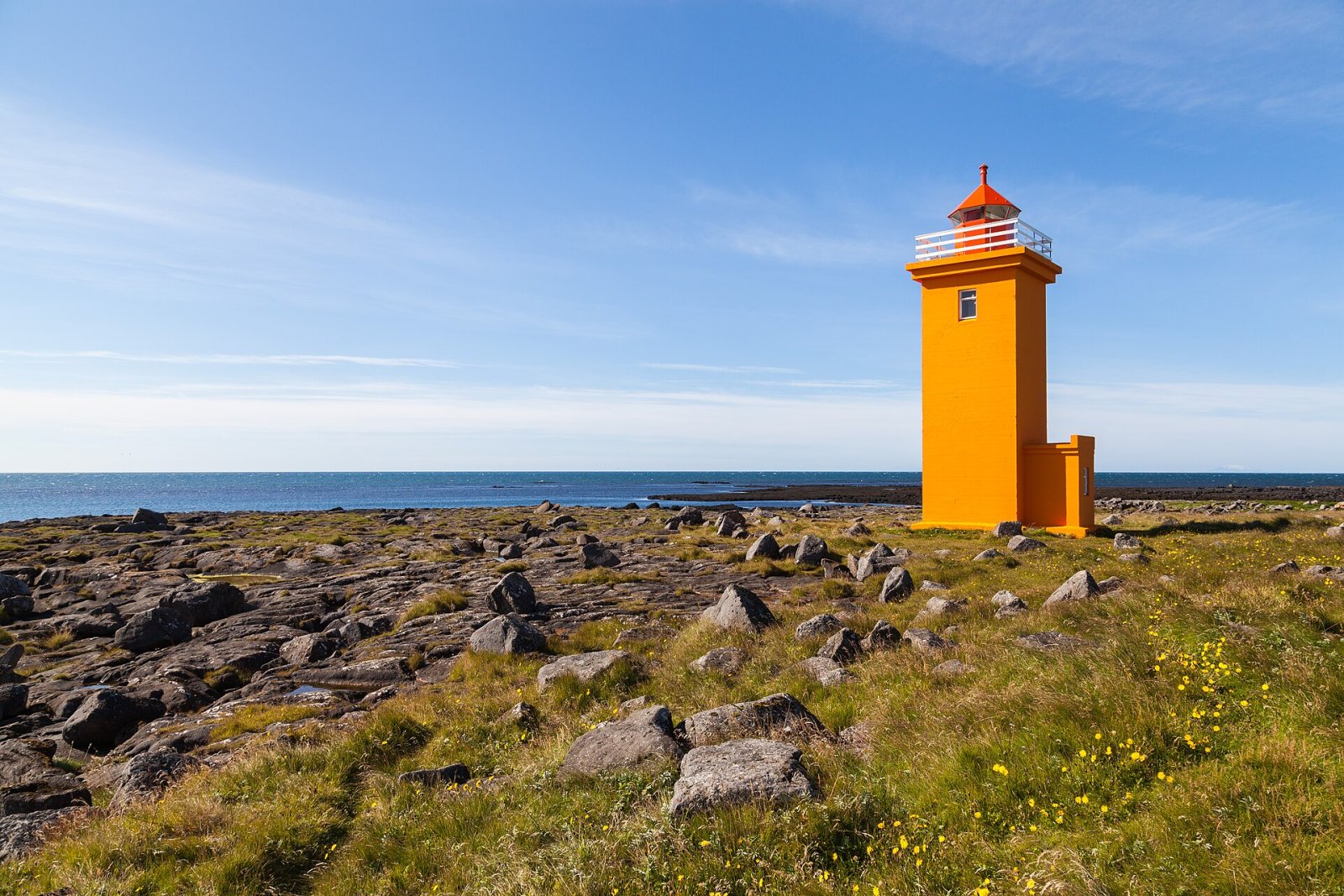 Entdecken Sie Stafnes: Der ikonische Leuchtturm Islands - X6CX+93G | Secret World Trip Planner