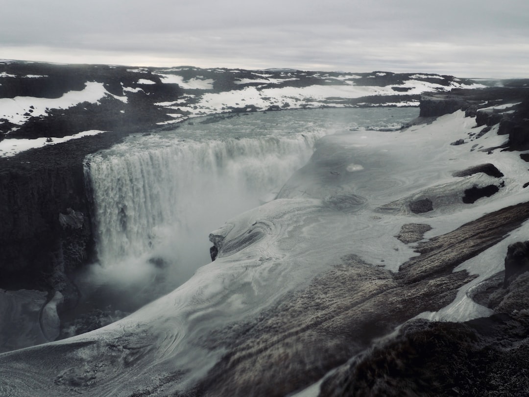 Dettifoss: La Potenza Naturale dell'Islanda