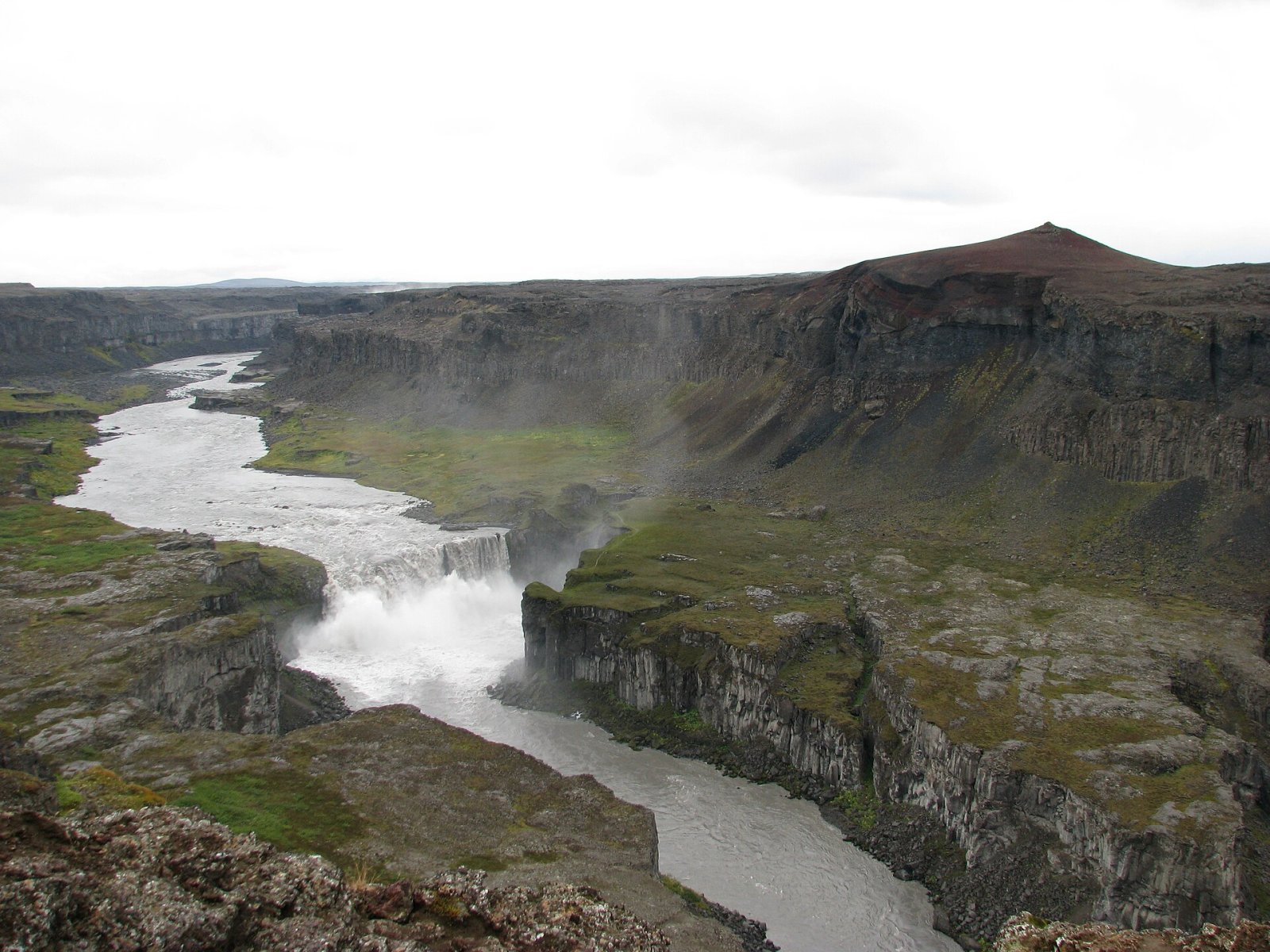 Hafragilsfoss : La Cascade Puissante d'Islande | Secret World Trip Planner