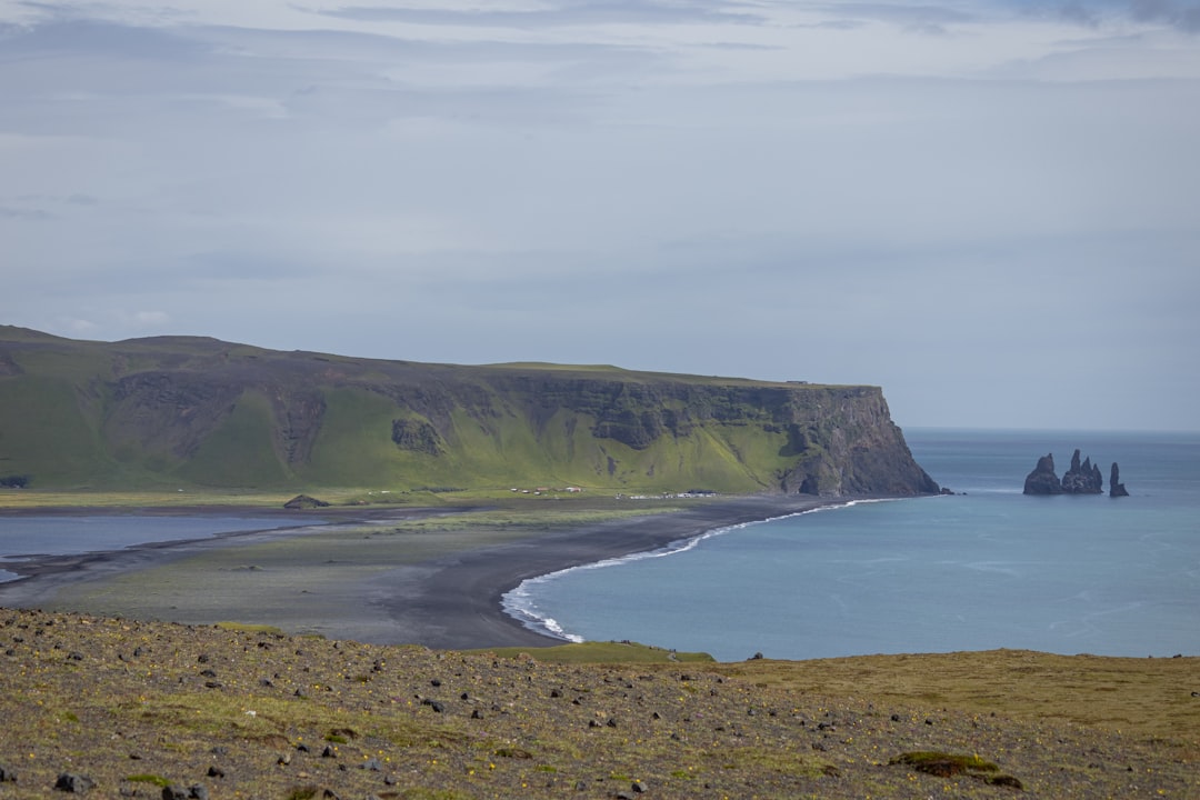 Découvrez Ingólfshöfði : l'histoire et la nature de l'Islande | Secret World Trip Planner