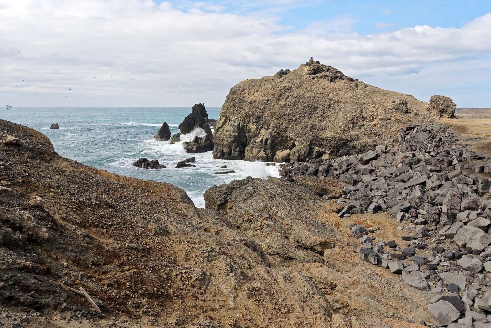 Descubre Reykjanestá: el punto humeante de Islandia | Secret World Trip Planner