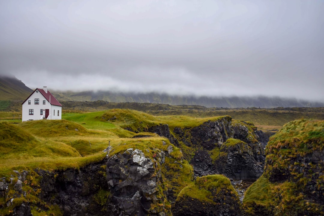 Arnarstapi: una joya escondida de Islandia - Arnarstapi | Secret World Trip Planner