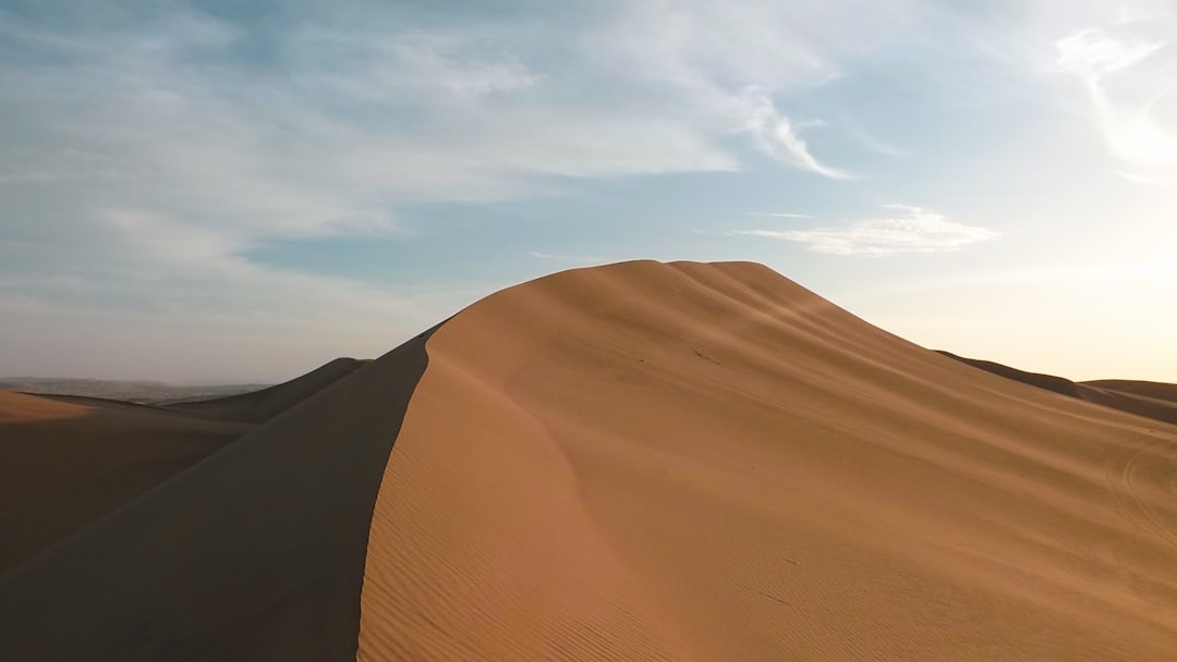 Huacachina : l'oasis magique du désert péruvien - Unnamed Road | Secret World Trip Planner