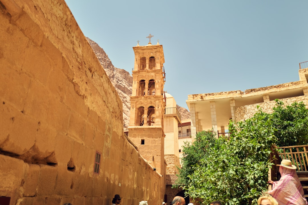 Scopri la Chiesa Maronita in Egitto: un tesoro culturale - Almazah | Secret World Trip Planner