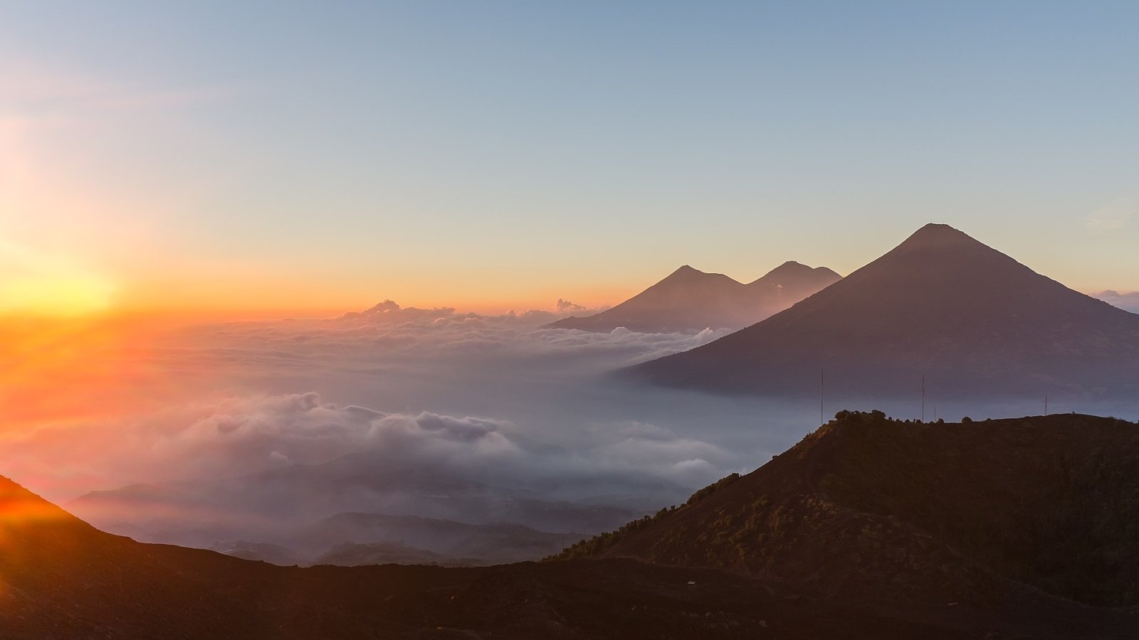 Descubra o Vulcão Pacaya: Uma Aventura no Coração da Guatemala - Las Pozas | Secret World Trip Planner