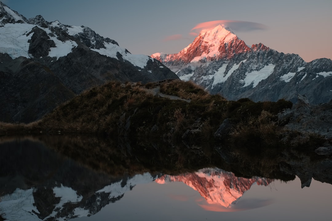 Entdecke Tripod: das komische Musiktrio aus Neuseeland - Wellington | Secret World Trip Planner