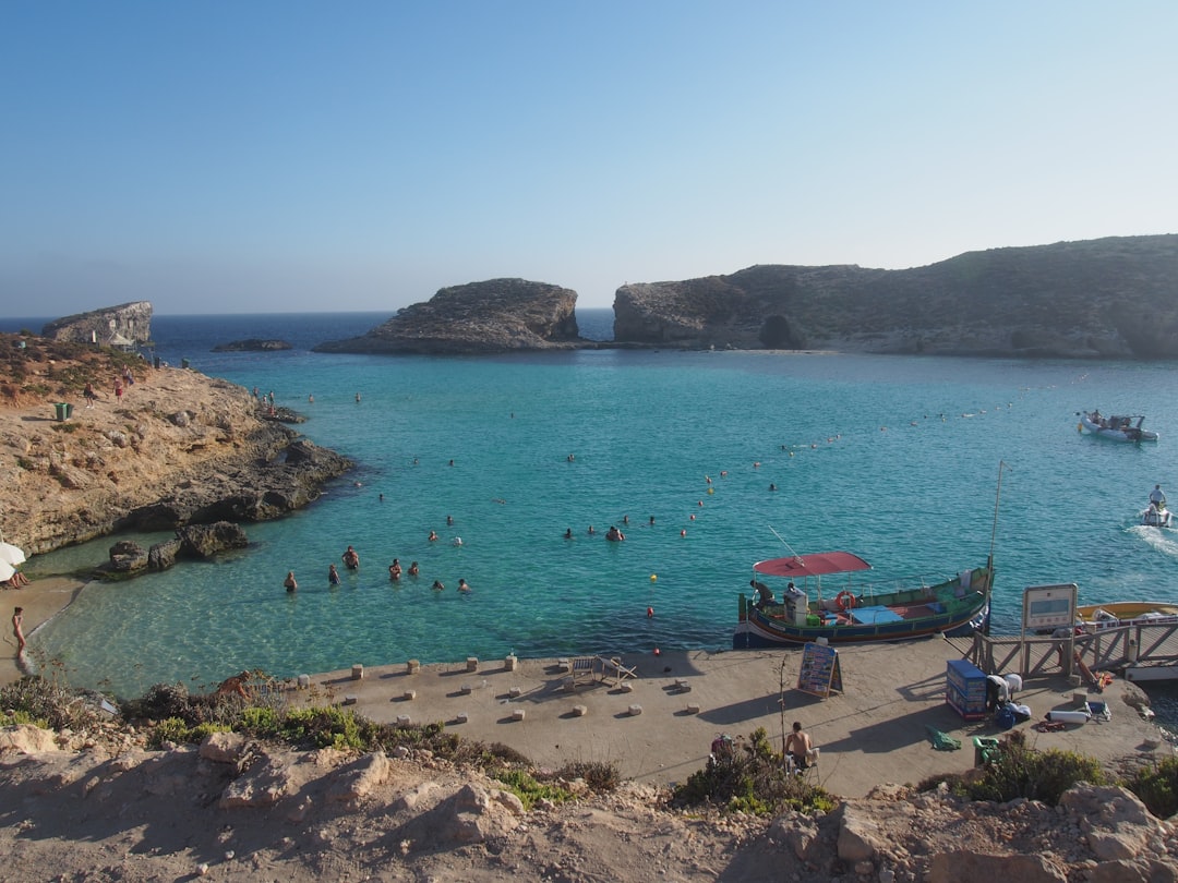 Comino: la isla sin coches de la Laguna Azul - Comino | Secret World Trip Planner