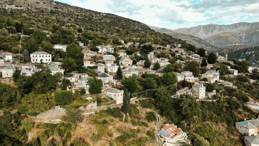 Bodega Argyros: Assyrtiko y volcán en Santorini - Episkopi Gonias 847 00 | Secret World Trip Planner
