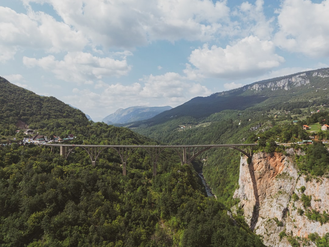 Das Erbe von Veljko Vlahović in Montenegro entdecken — Kolašin
