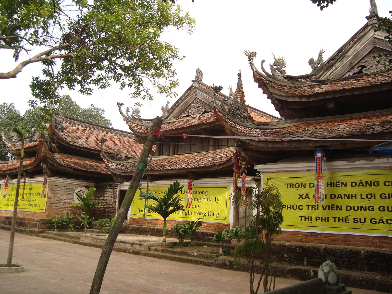 Discover Chùa Tây Phương: A Cultural Gem of Vietnam — Thach That