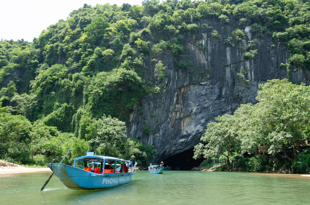フォンガー洞窟：ベトナムの心にある驚異 - Phong Nha | Secret World Trip Planner