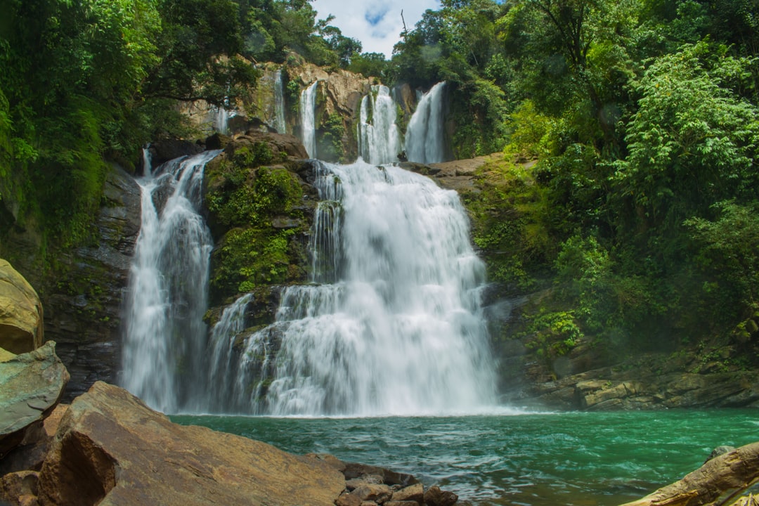 Cascadas Nauyaca: el doble salto en la selva costarricense - Pérez Zeledón | Secret World Trip Planner