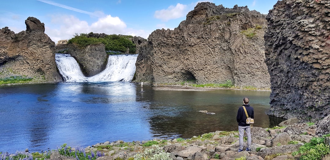 Hjálparfoss: as cachoeiras gêmeas de basalto - Hjálparvegur 3361 | Secret World Trip Planner