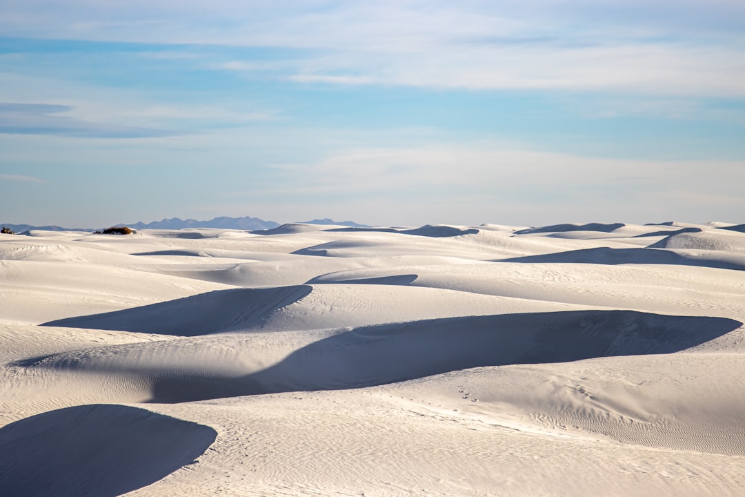 Désert Blanc : chemins dans les roches blanches de Farafra - Al Wadi Al Gadid Desert | Secret World Trip Planner