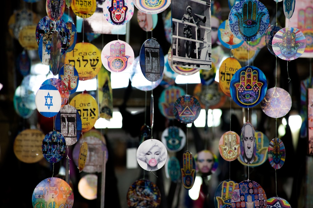 Shuk HaCarmel: o mercado mais vibrante de Tel Aviv - HaCarmel St 35 | Secret World Trip Planner