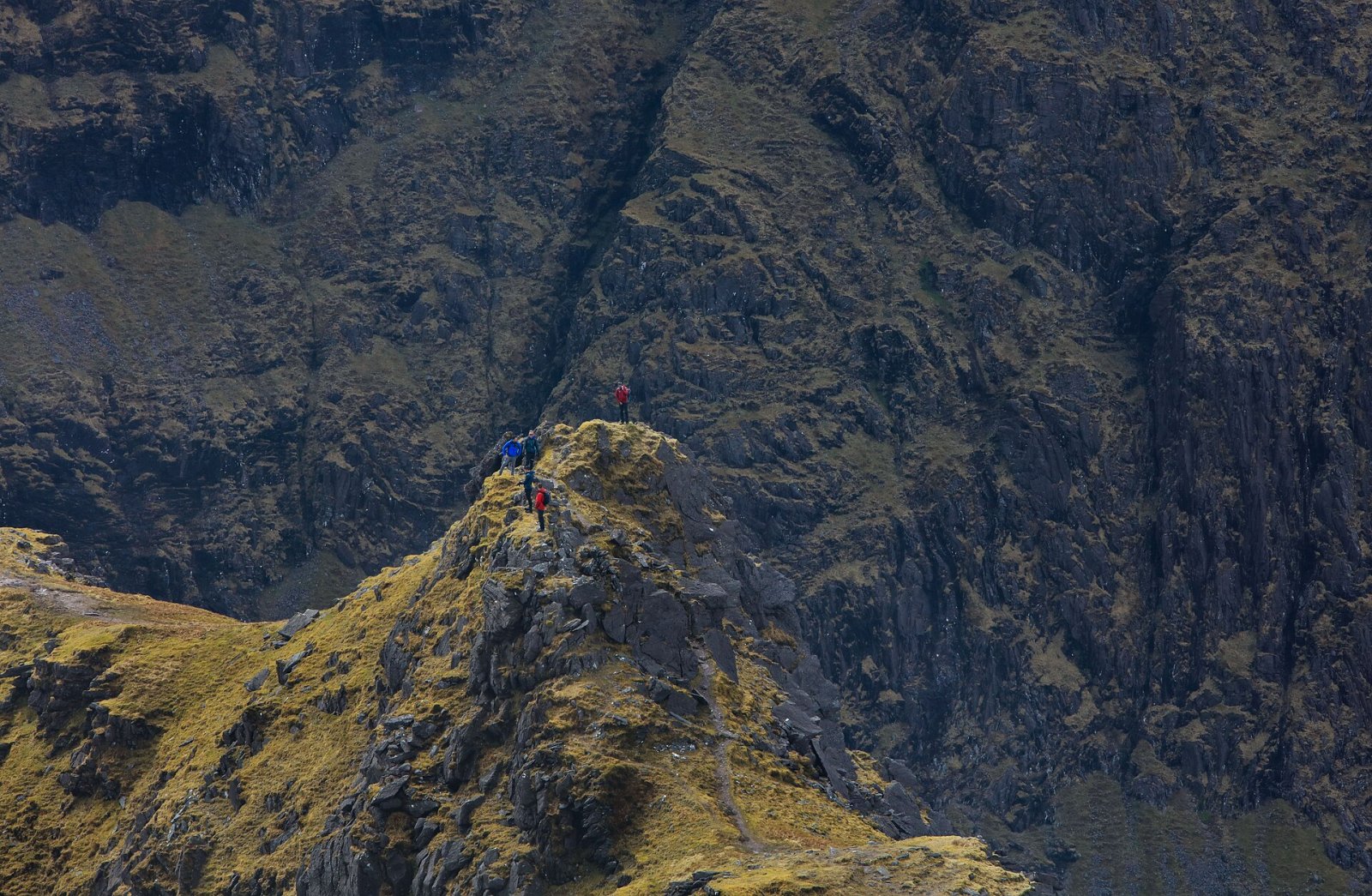Explorando Beenkeragh: A Montanha das Ovelhas na Irlanda - Killarney Road | Secret World Trip Planner