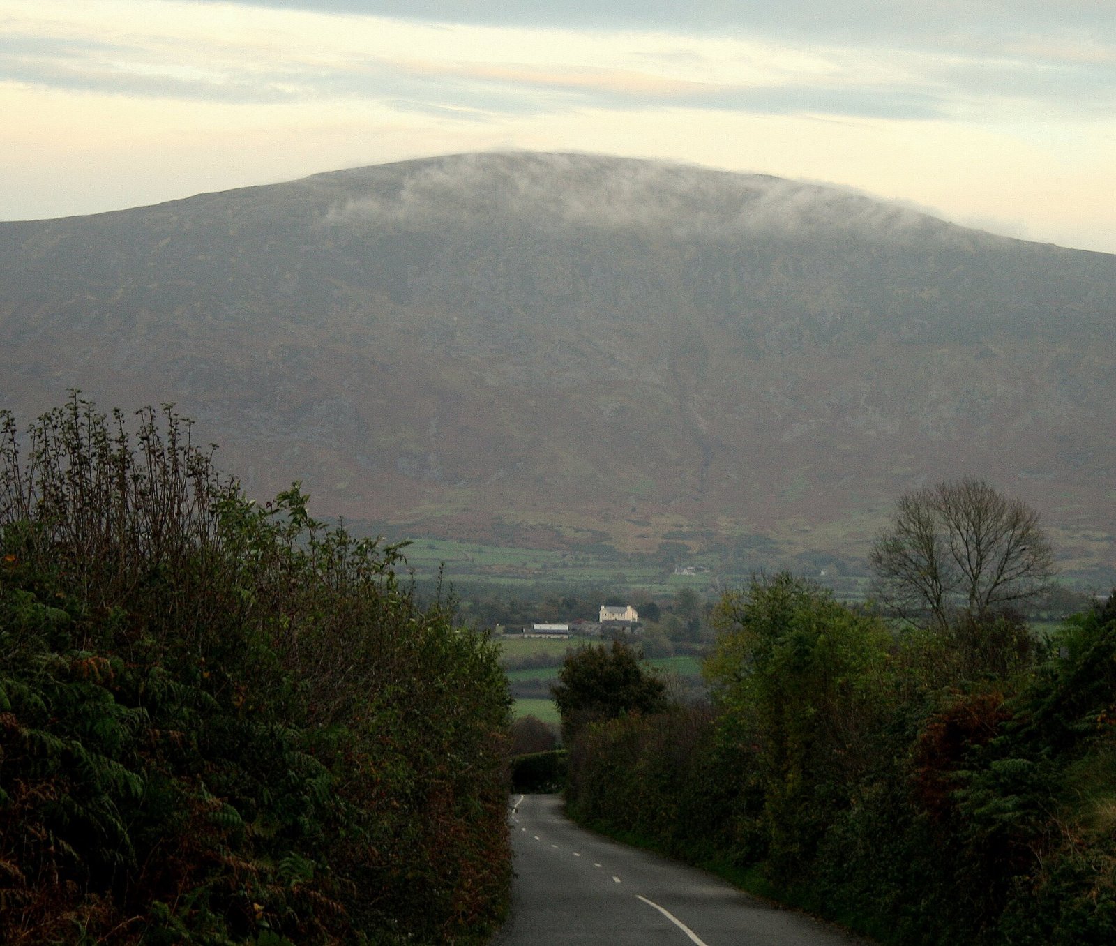 Entdecken Sie den Blackstairs Mountain: Ein Naturjuwel Irlands - Lower Knockroe | Secret World Trip Planner