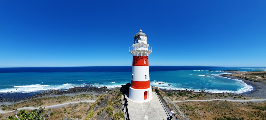 Faro de Cape Palliser: el más antiguo de Nueva Zelanda - Cape Palliser 5772 | Secret World Trip Planner