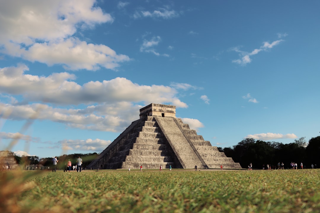 Chichén Itzá: architettura Maya tra luce e pietra - 97751 Yucatán | Secret World Trip Planner